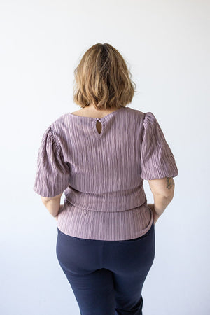 TEXTURED LONG CROP BLOUSE WITH BUBBLE SLEEVE IN PALISADE ORCHID