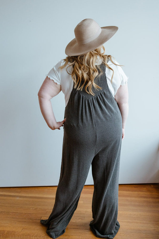 TEXTURED OVERALL JUMPSUIT