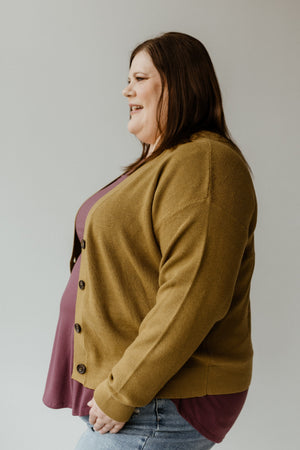 TEXTURED BUTTON FRONT CARDIGAN IN GOLDEN OLIVE