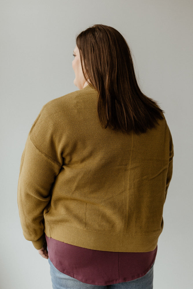 TEXTURED BUTTON FRONT CARDIGAN IN GOLDEN OLIVE