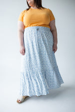 TIERED MAXI SKIRT IN DENIM FLORAL