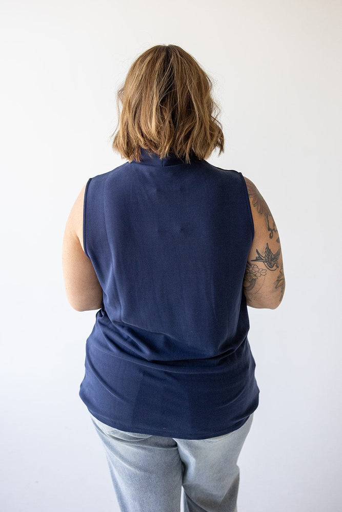 TURTLENECK TANK IN WASHED NAVY