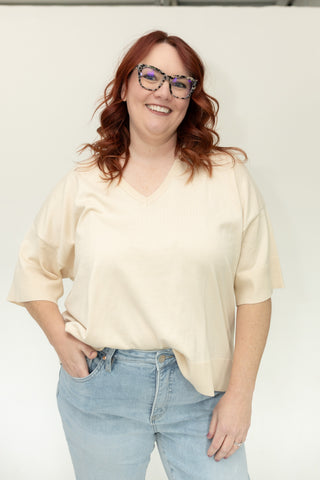 Short Sleeve Lightweight V-Neck Sweater – Natural
