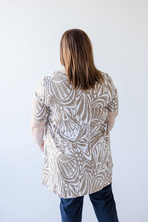 V-NECK ABSTRACT PRINT TUNIC IN SAND AND OFF-WHITE