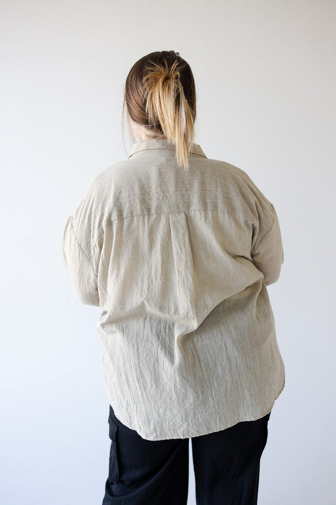WOVEN BUTTON-UP BLOUSE IN TAUPE