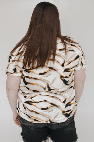 ABSTRACT PRINT TEE WITH BANDED HEM - Love Marlow