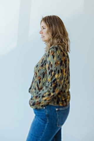 ABSTRACT PRINT TURTLENECK WITH RAW SEAMS DETAIL - Love Marlow