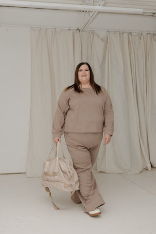 AIRLUXE RAGLAN LONG - SLEEVE SWEATSHIRT IN MOCHA - Love Marlow