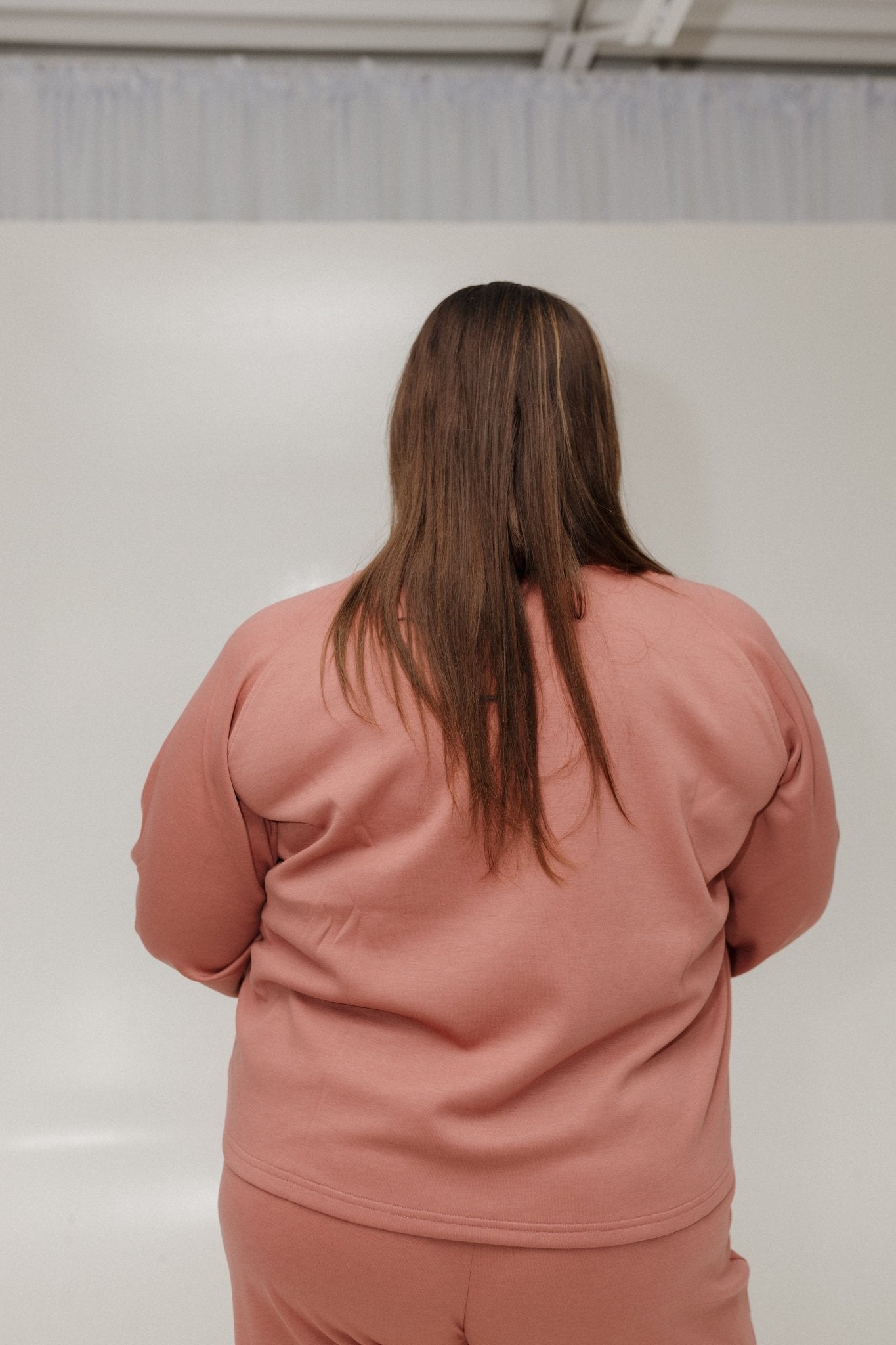 AIRLUXE RAGLAN LONG - SLEEVE SWEATSHIRT IN ROSEWOOD - Love Marlow