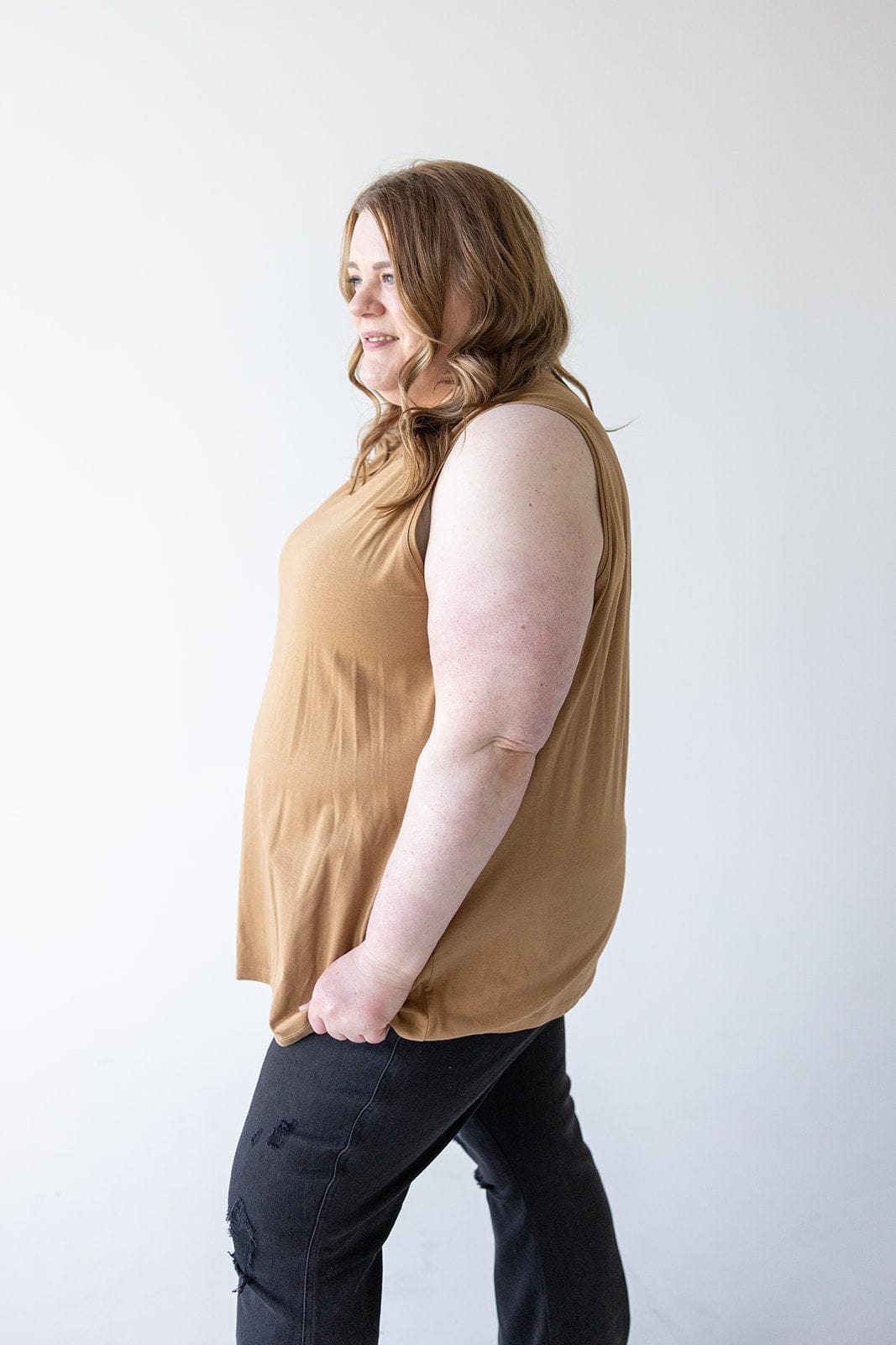 BASIC HIGH NECK TANK - Love Marlow