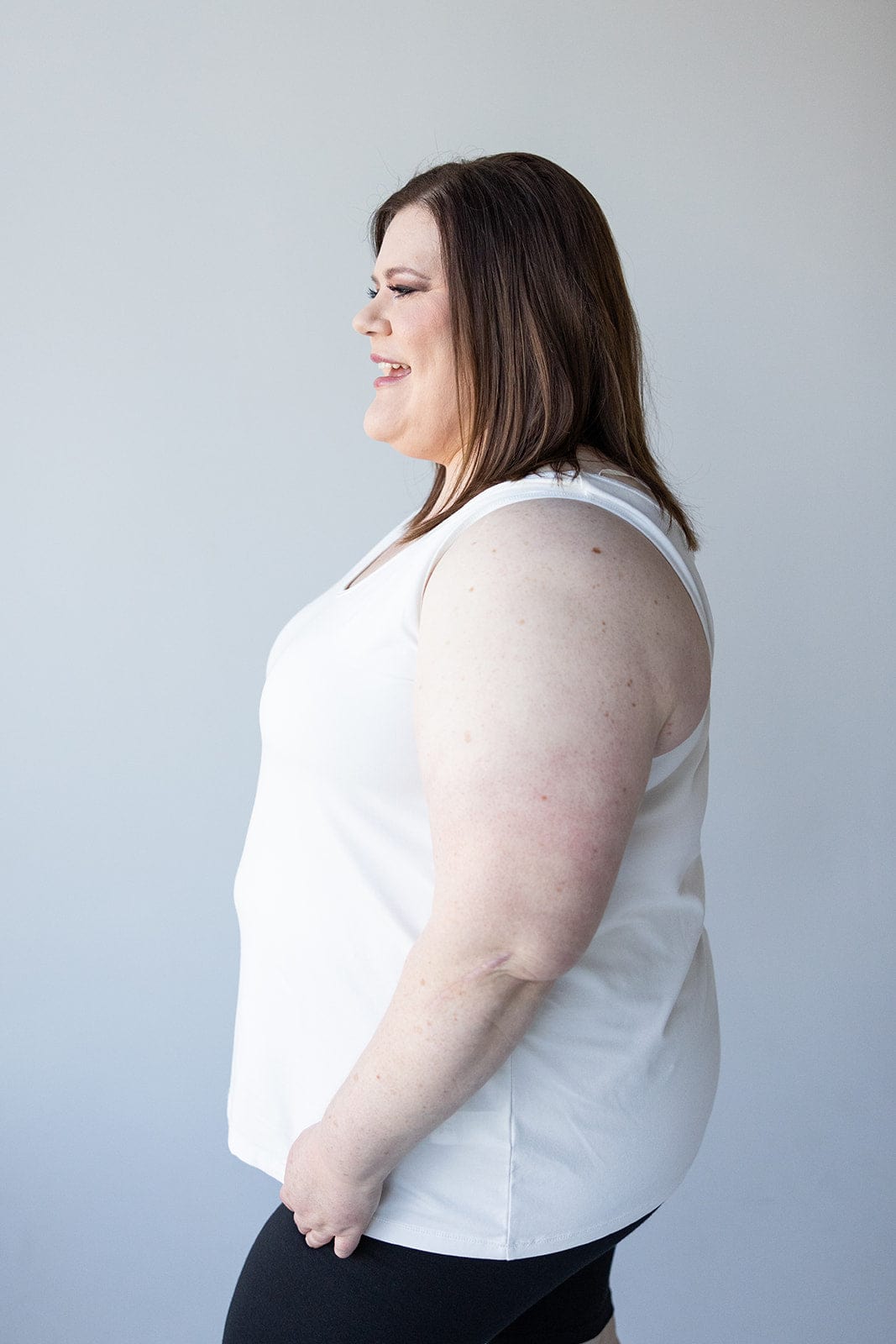 BASIC SCOOP NECK TANK IN CLOUD - 20 - Love Marlow