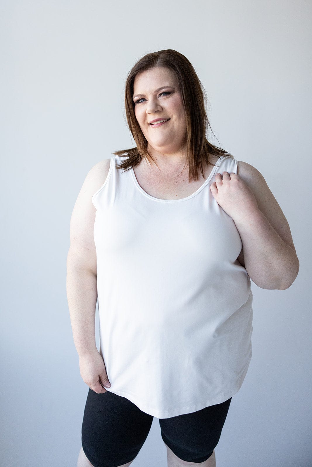 BASIC SCOOP NECK TANK IN CLOUD - 20 - Love Marlow