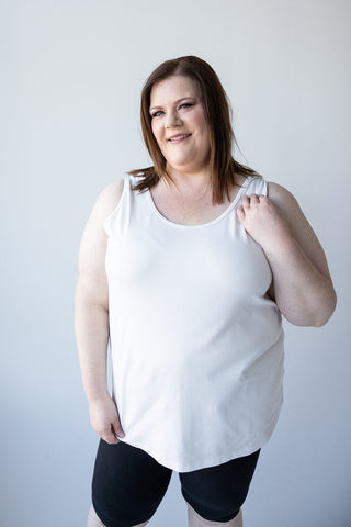 BASIC SCOOP NECK TANK IN CLOUD - 20 - Love Marlow