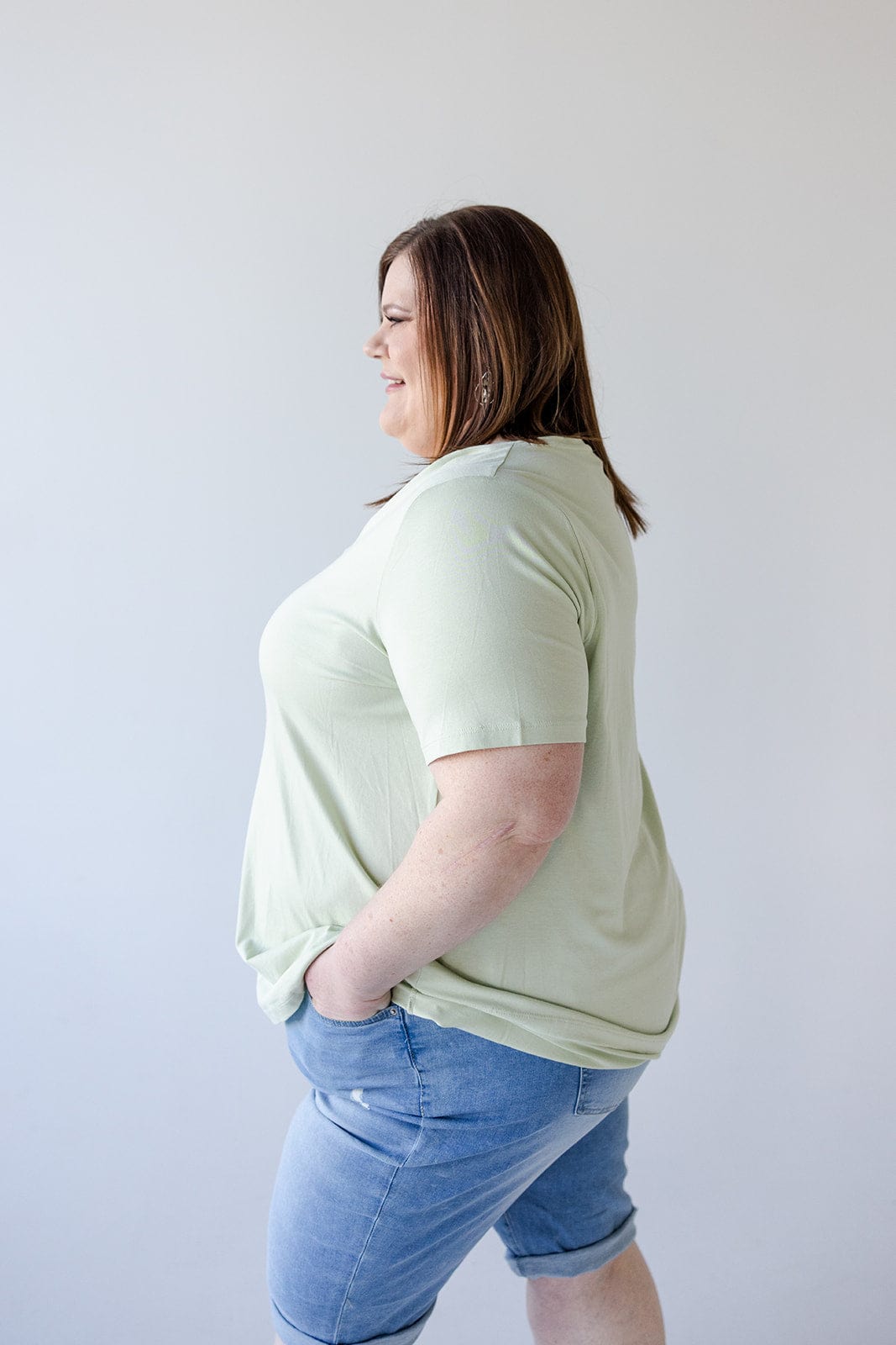 BASIC V - NECK TEE WITH SPARKLE IN PISTACHIO - Love Marlow