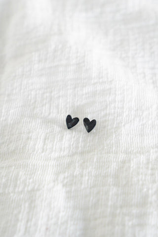 BLACK HEART STUDS - Love Marlow