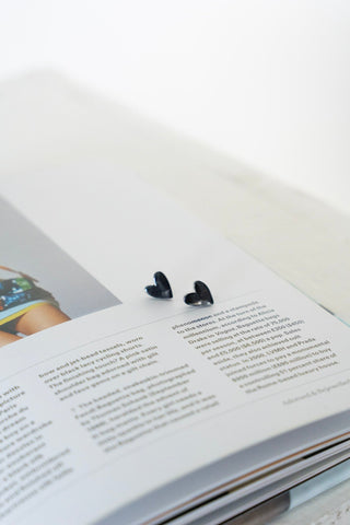 BLACK HEART STUDS - Love Marlow