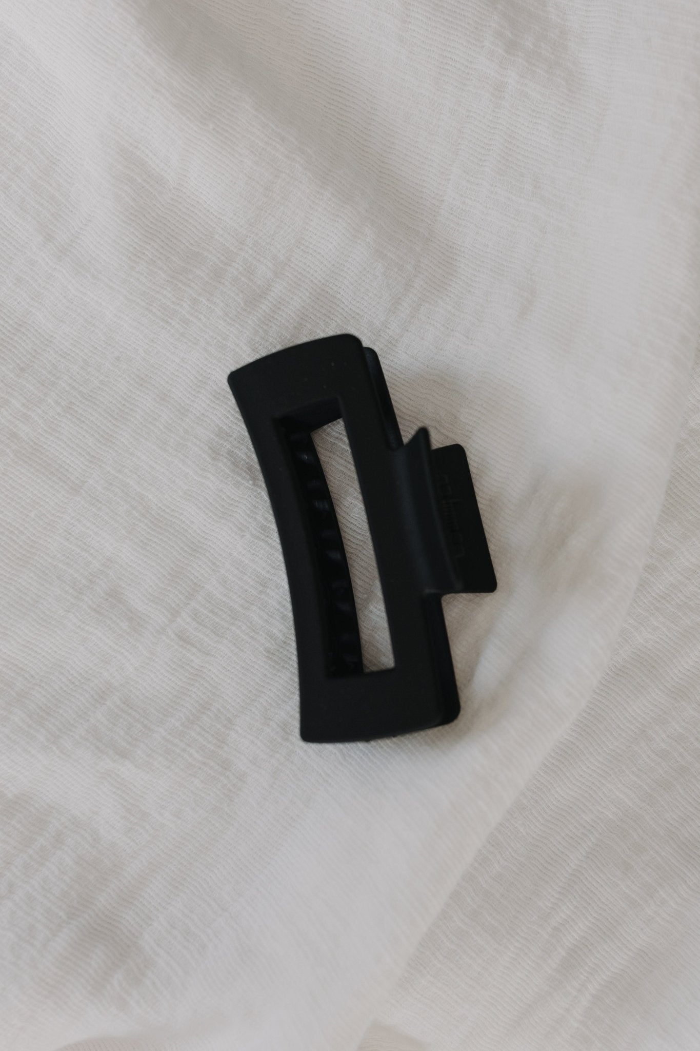 BLACK MATTE RECTANGLE CUT - OUT CLAW CLIP - Love Marlow