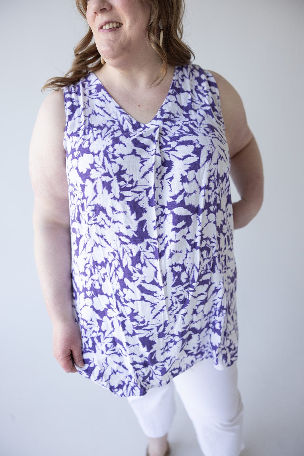 BLOT PATTERN WOVEN TANK WITH PLEAT - Love Marlow