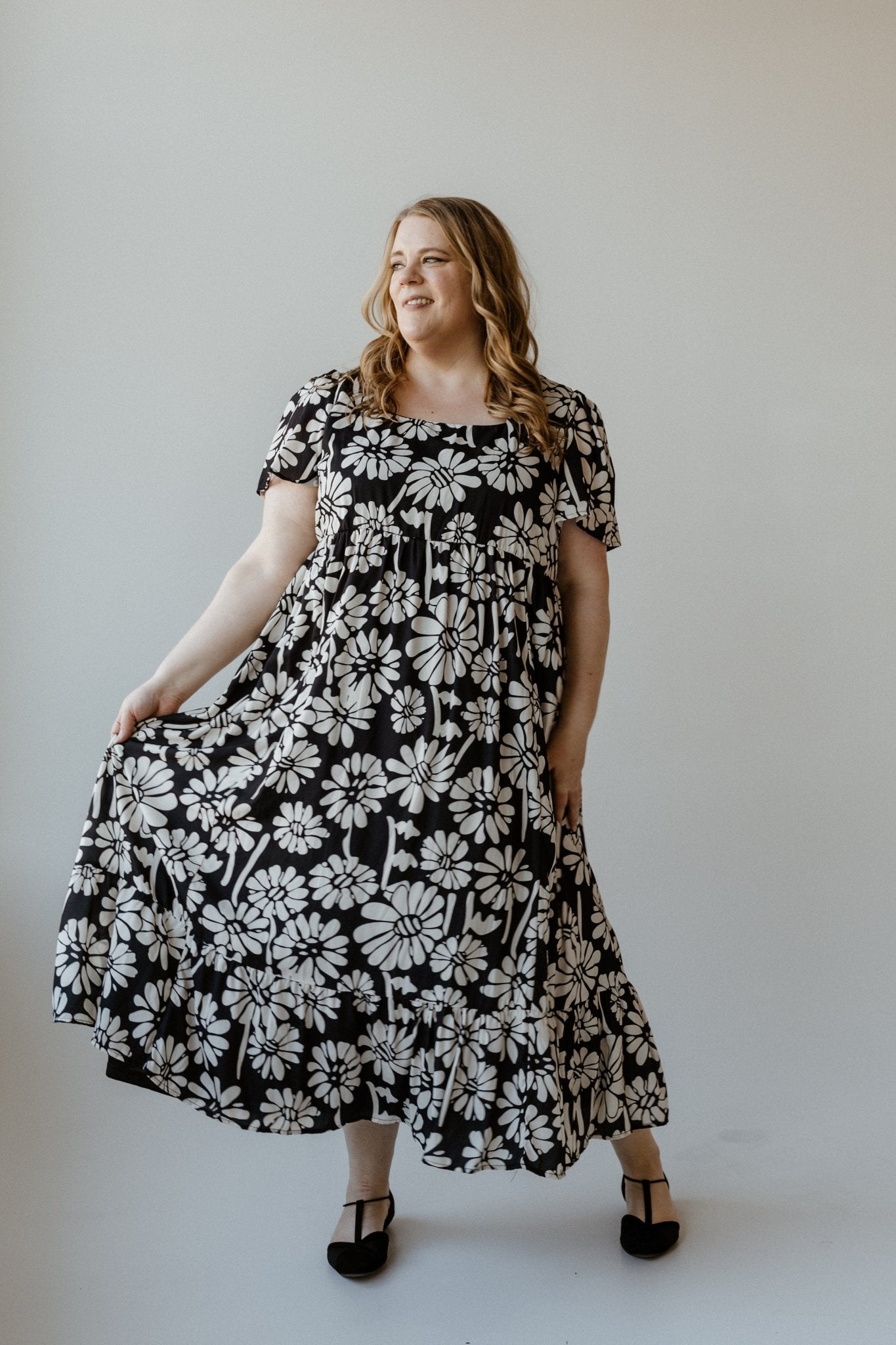 BOLD FLORAL PATTERN MIDI LENGTH DRESS - Love Marlow