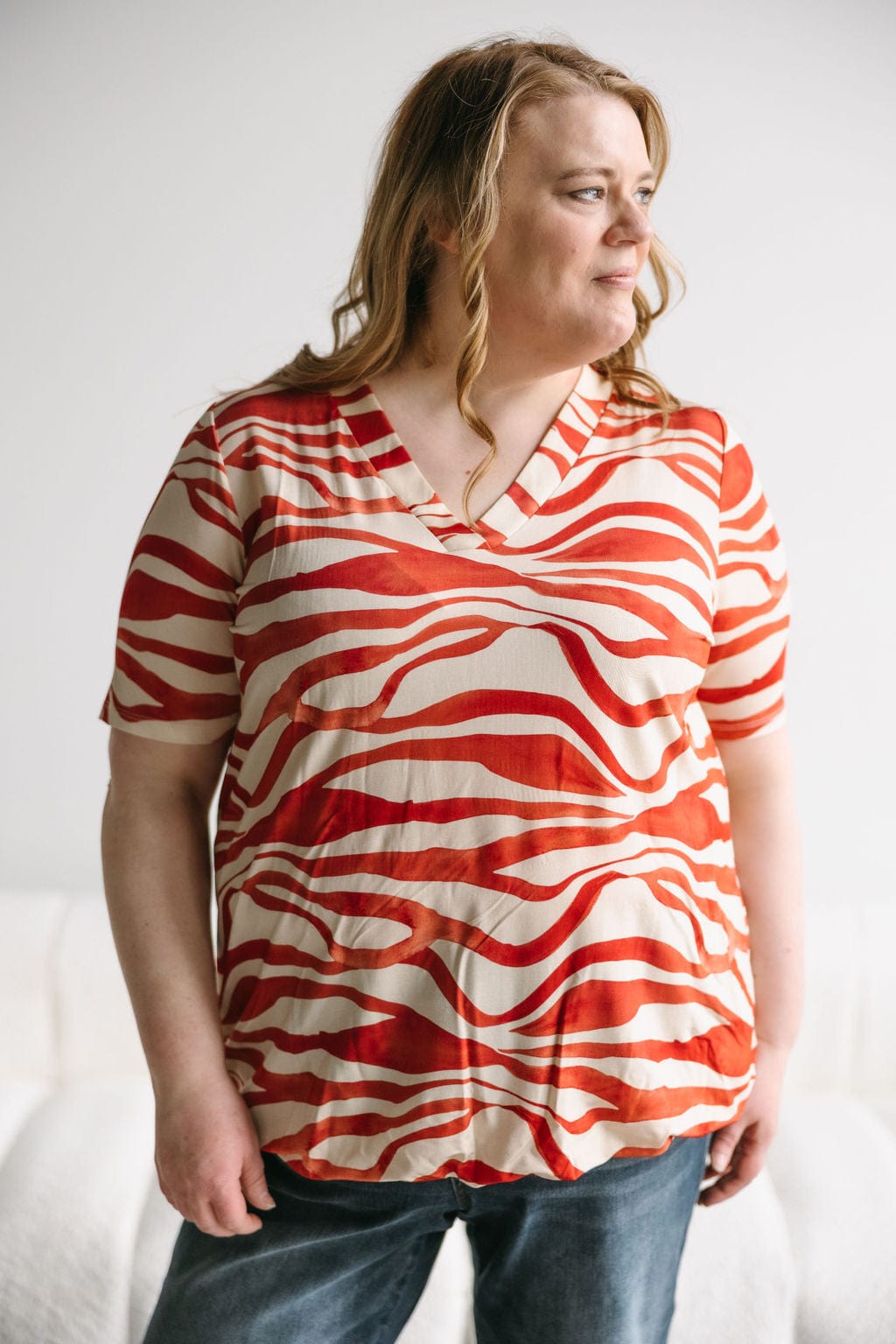 BREEZY BANDED HEM BLOUSE IN ABSTRACT PRINT - Love Marlow