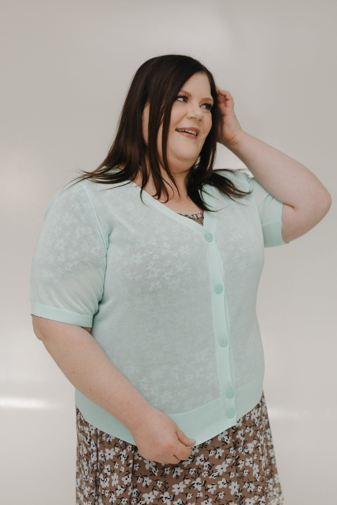 BUTTON FRONT LIGHTWEIGHT CARDIGAN IN GLACIER MINT - Love Marlow