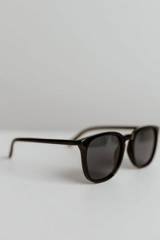 CANCUN SUNGLASSES IN BLACK - Love Marlow