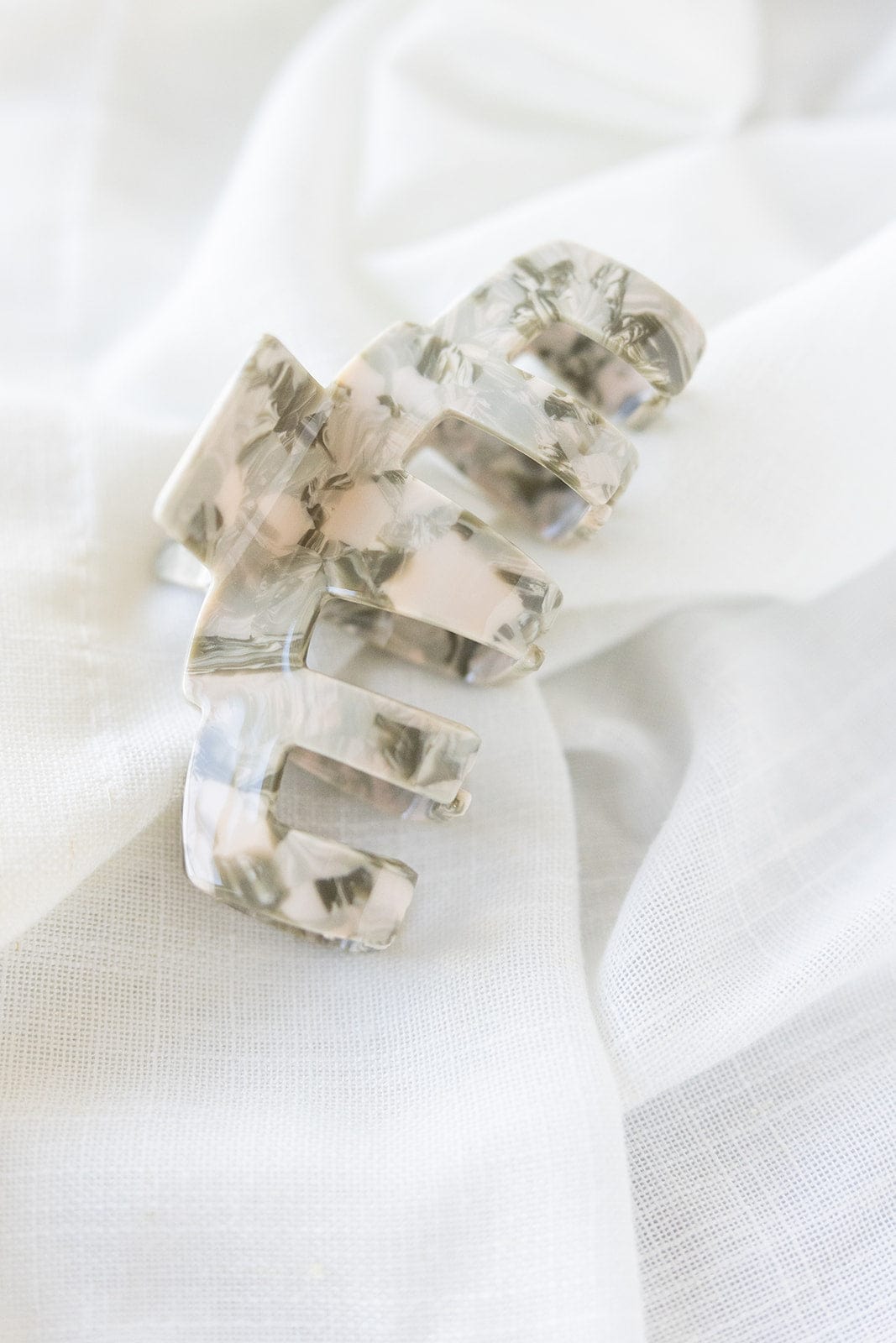 CATHERINE HAIR CLAW IN EARTHTONES - Love Marlow