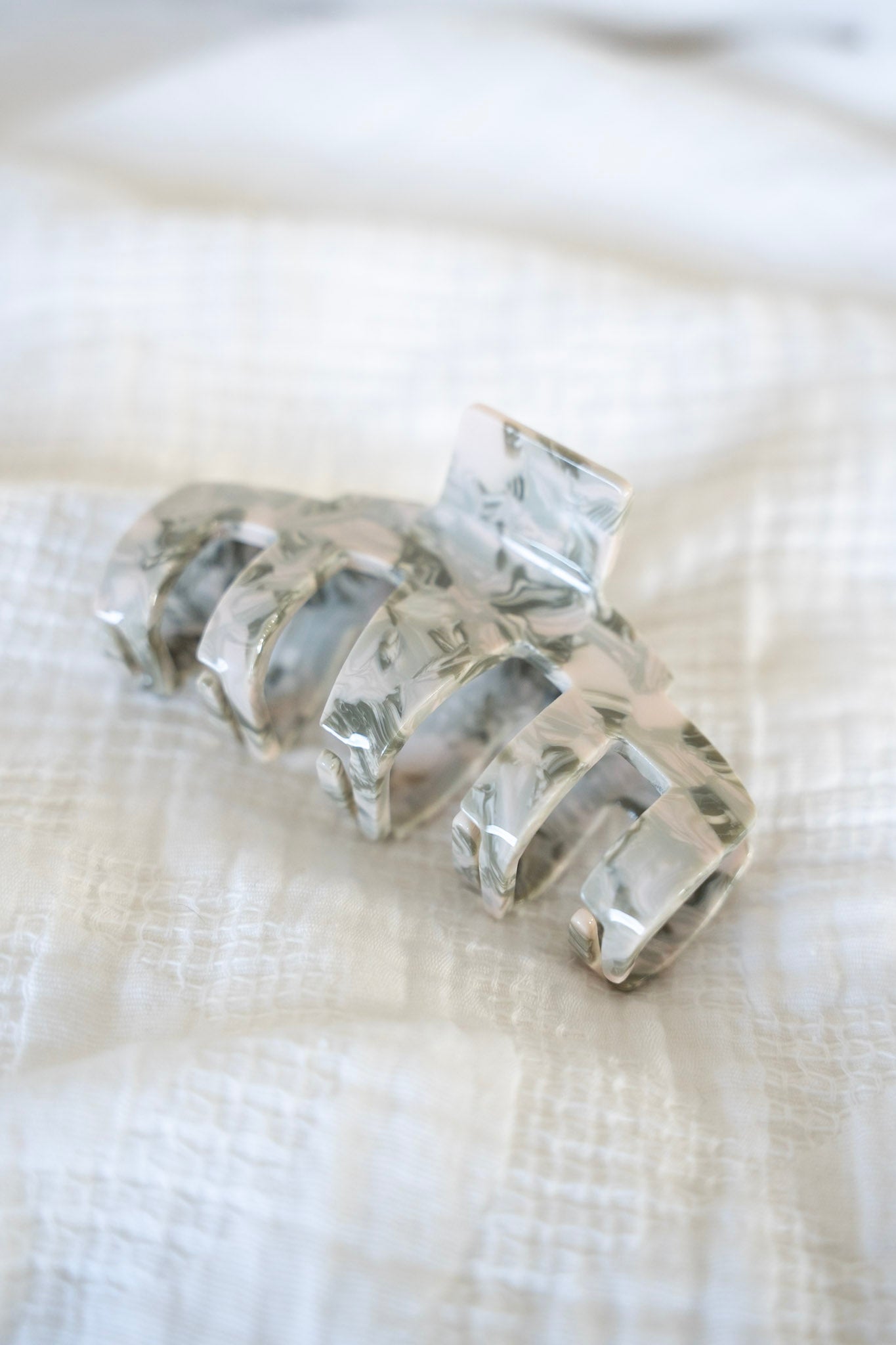 CATHERINE HAIR CLAW IN EARTHTONES - Love Marlow