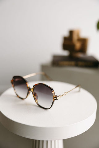 CHAMAREE SUNGLASSES IN BROWN TORTOISE - Love Marlow