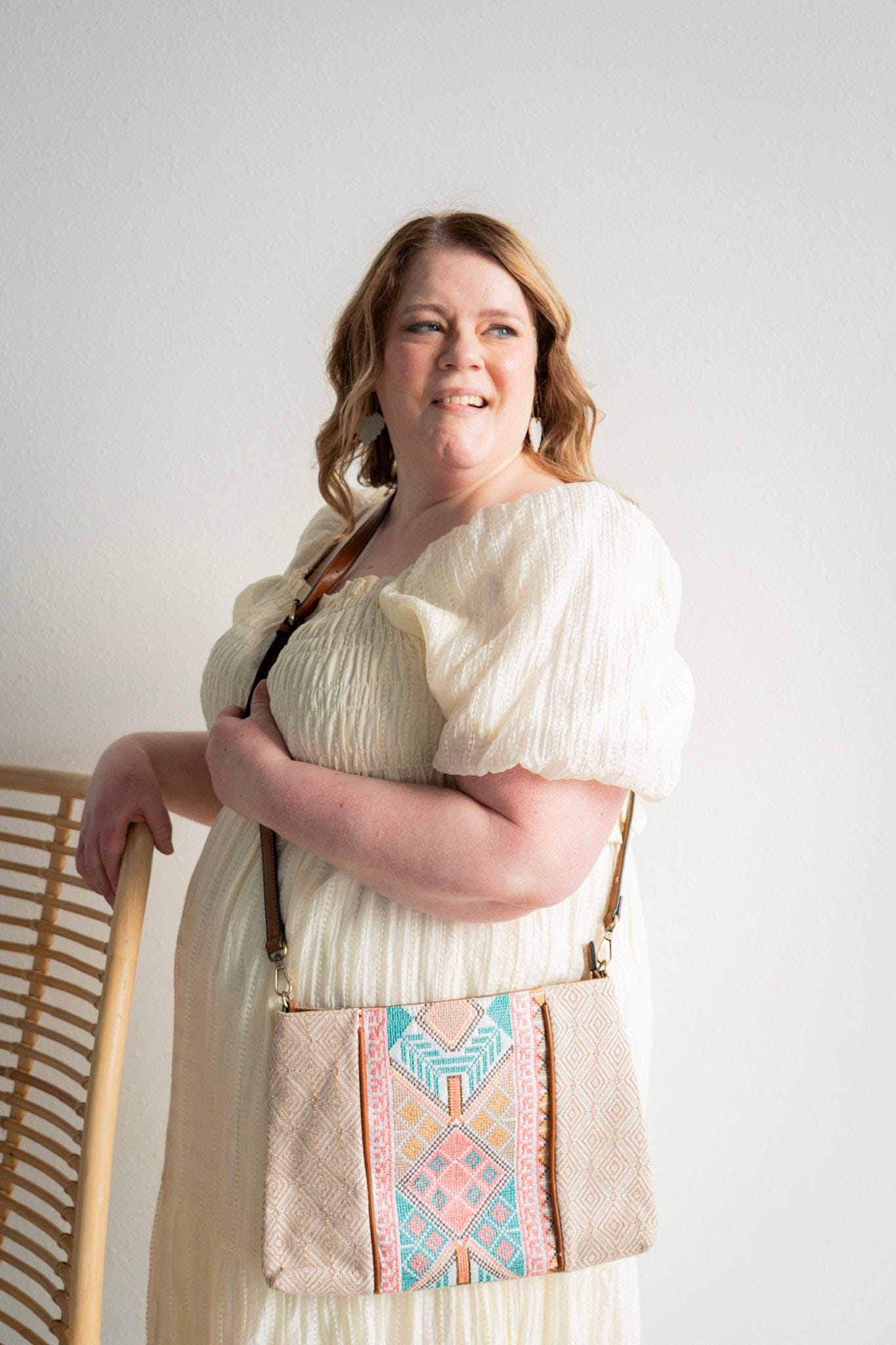 COLORFUL EMBROIDERED CROSSBODY PURSE - Love Marlow