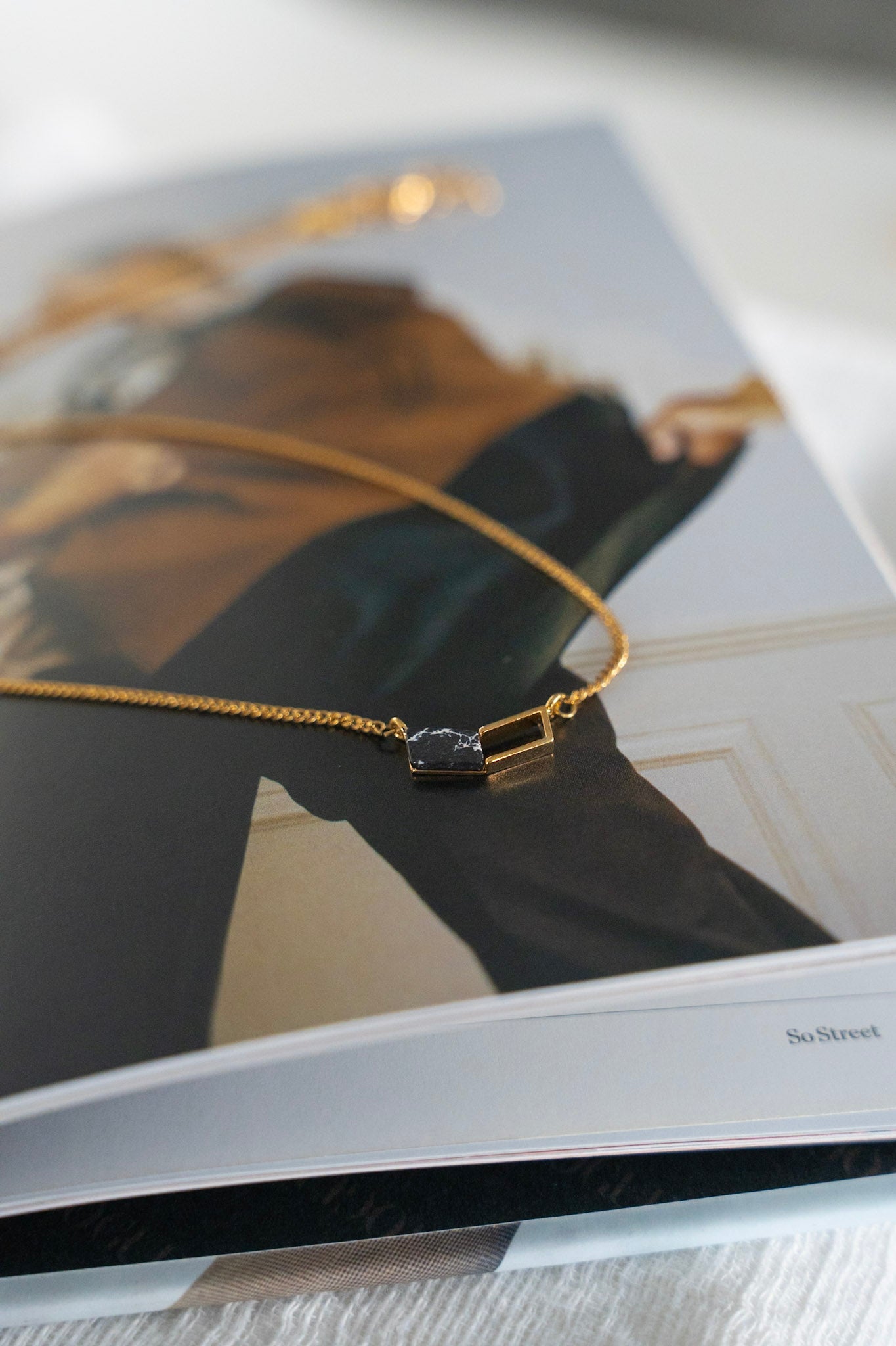 CORINNE CHEVRON NECKLACE - Love Marlow