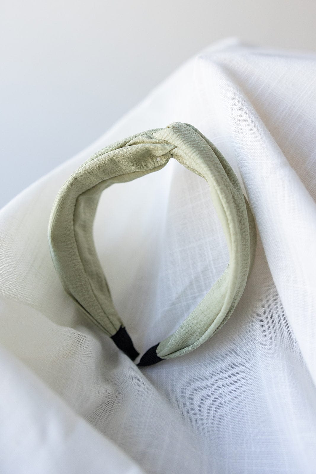 CRINKLE TEXTURE HEADBAND WITH KNOT IN MAI TAI - Love Marlow