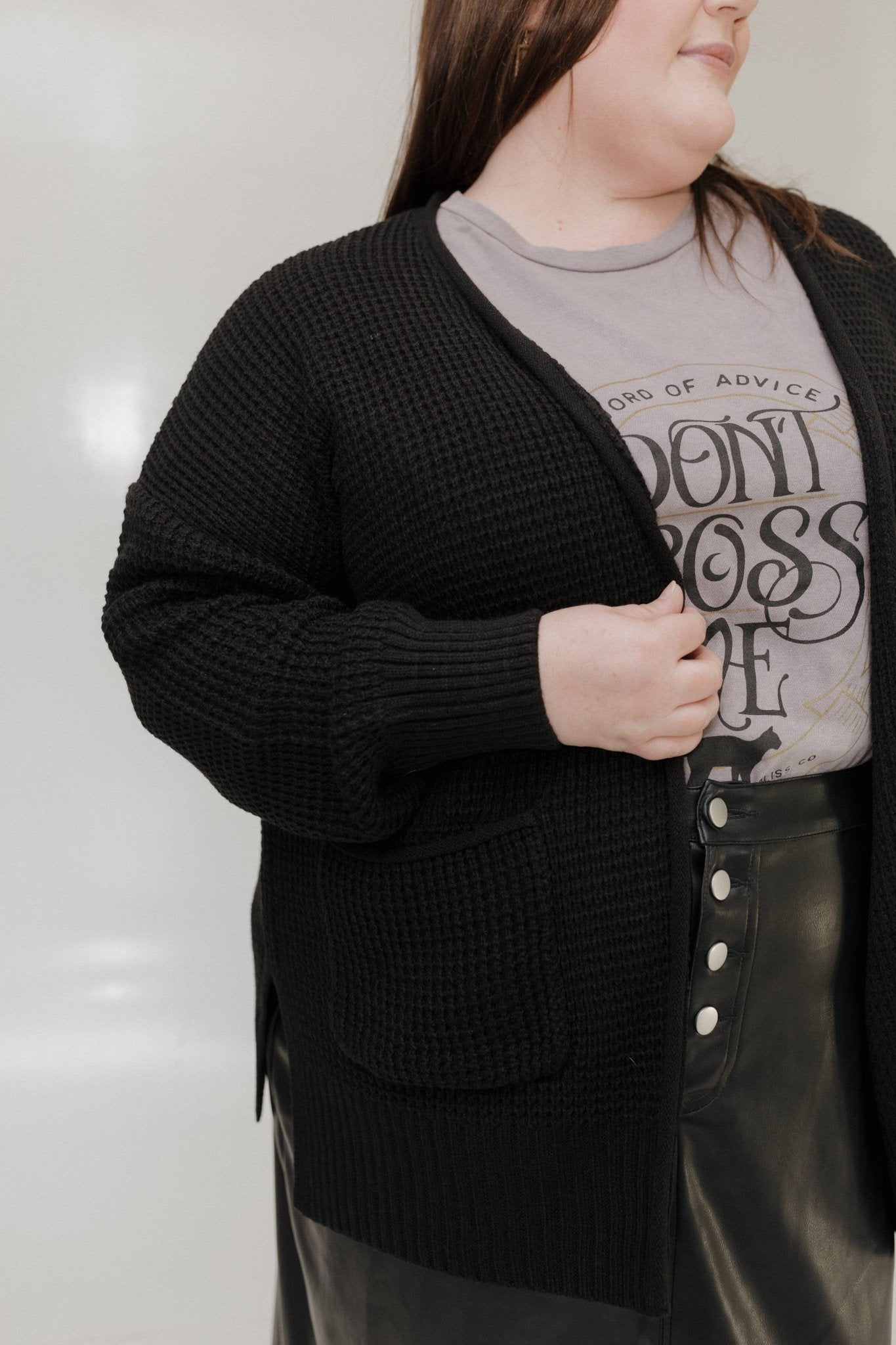 CROCHET KNIT OPEN FRONT CARDIGAN WITH POCKETS IN BLACK - Love Marlow