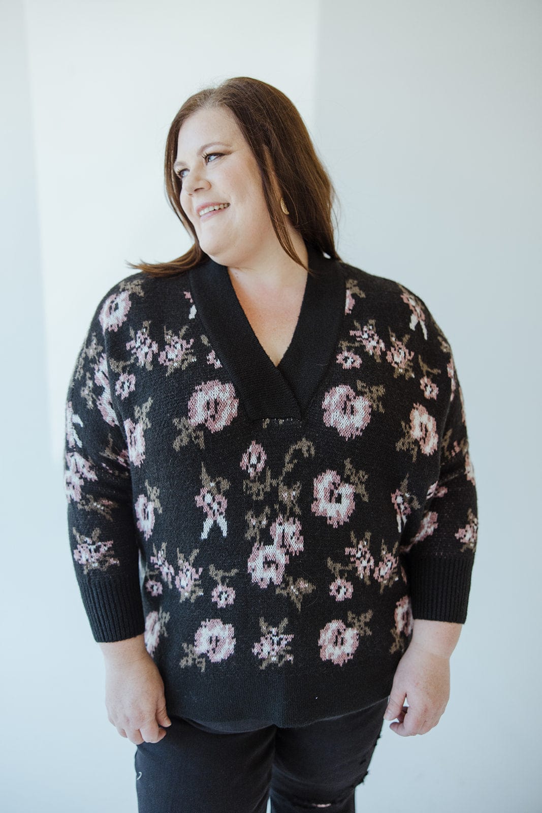 CROPPED FLORAL SWEATER - Love Marlow