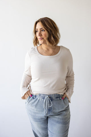 CROPPED LONG SLEEVE RIBBED TEE IN VANILLA - Love Marlow