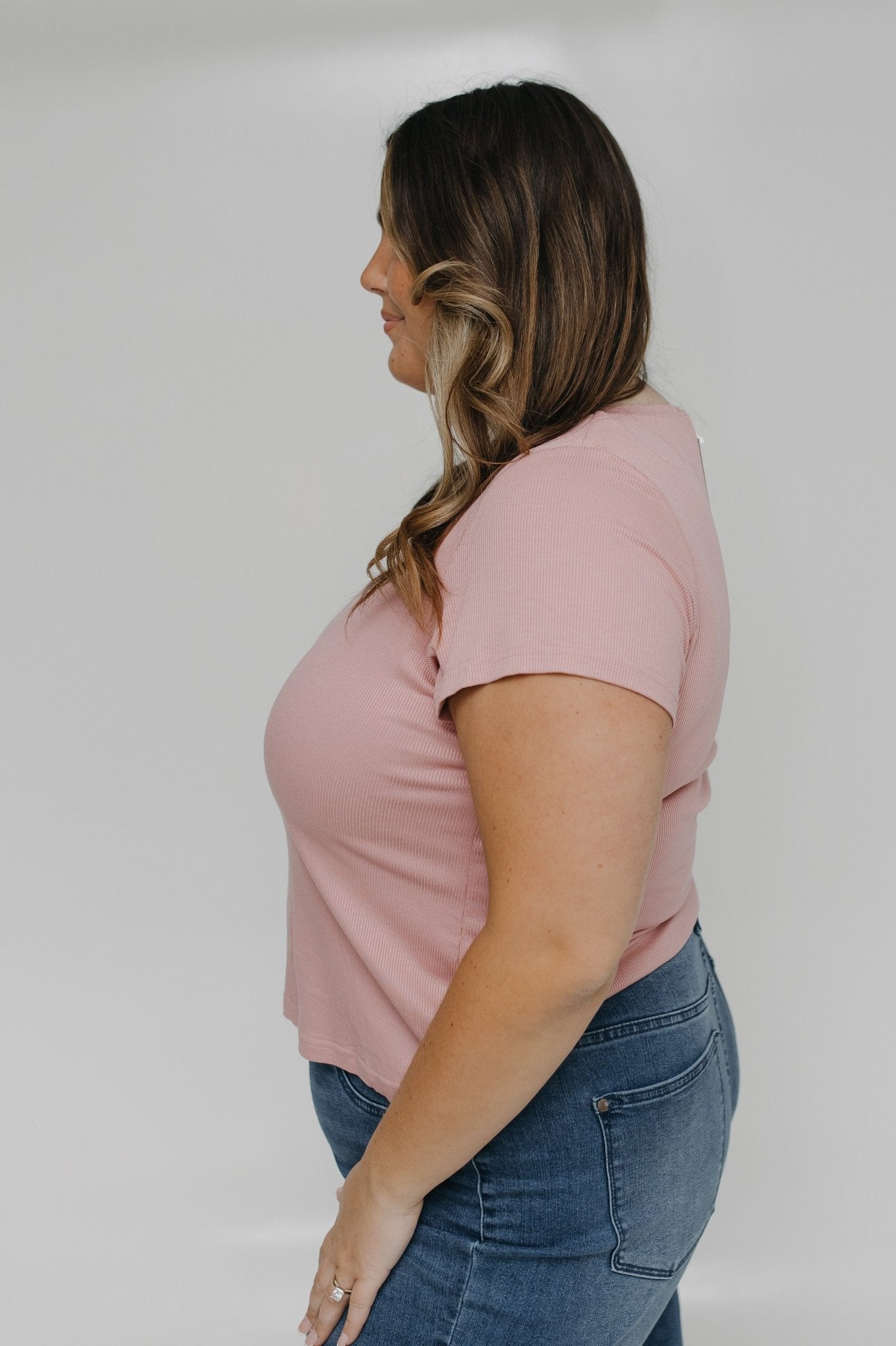 CROPPED SHORT SLEEVE RIBBED TEE IN PEONY - Love Marlow