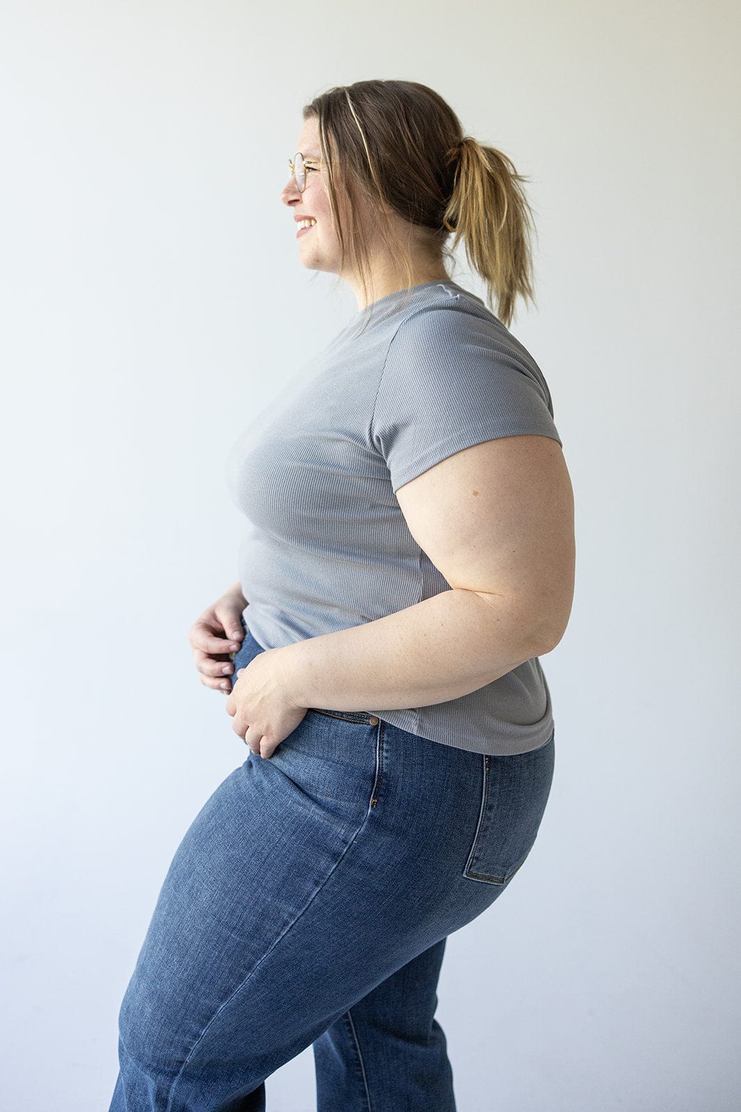 CROPPED SHORT SLEEVE RIBBED TEE IN SANTORINI BLUE - Love Marlow