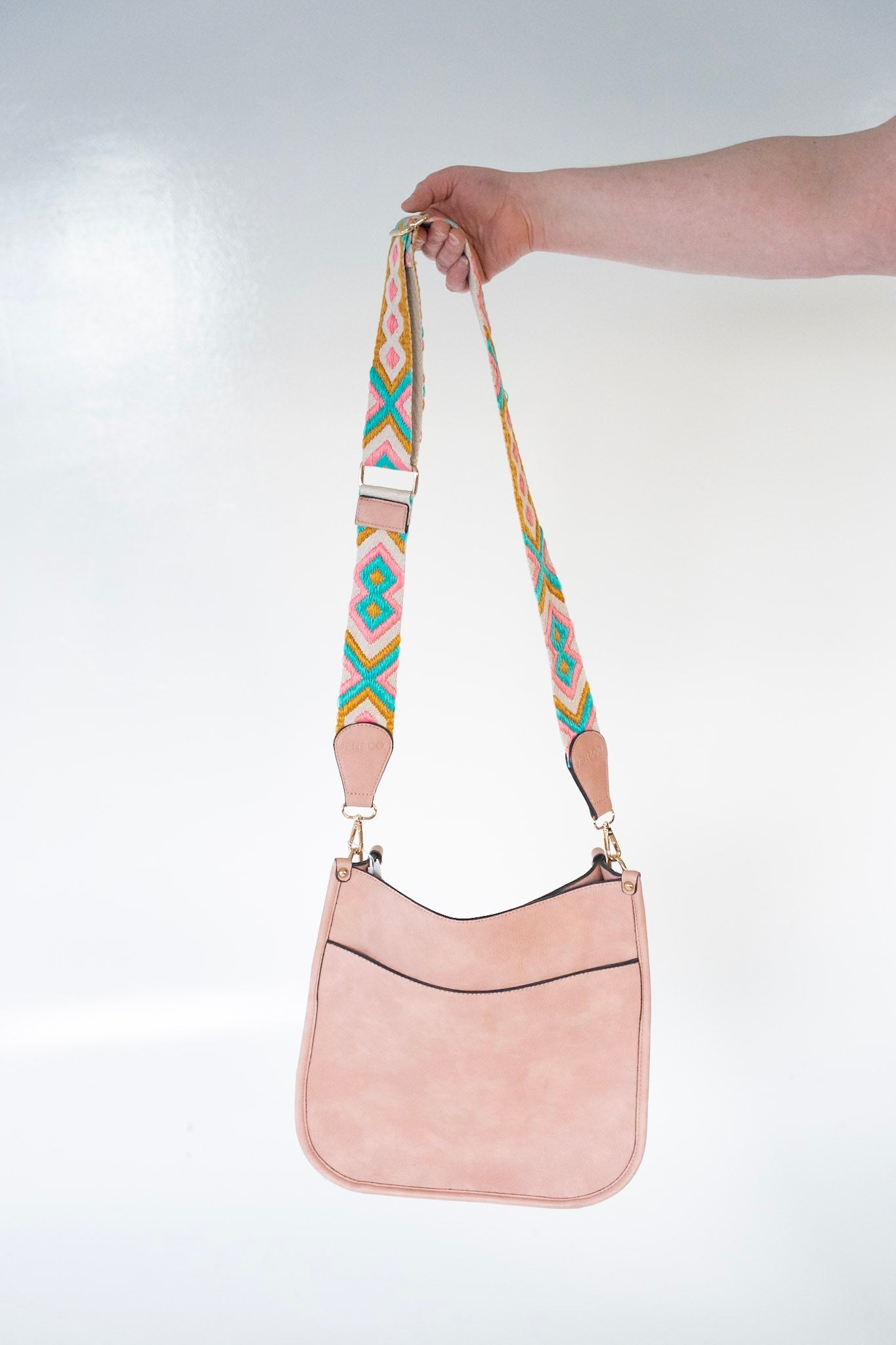 CROSSBODY DIAMOND PATTERN GUITAR STRAP SATCHEL IN DUSTY PINK - Love Marlow