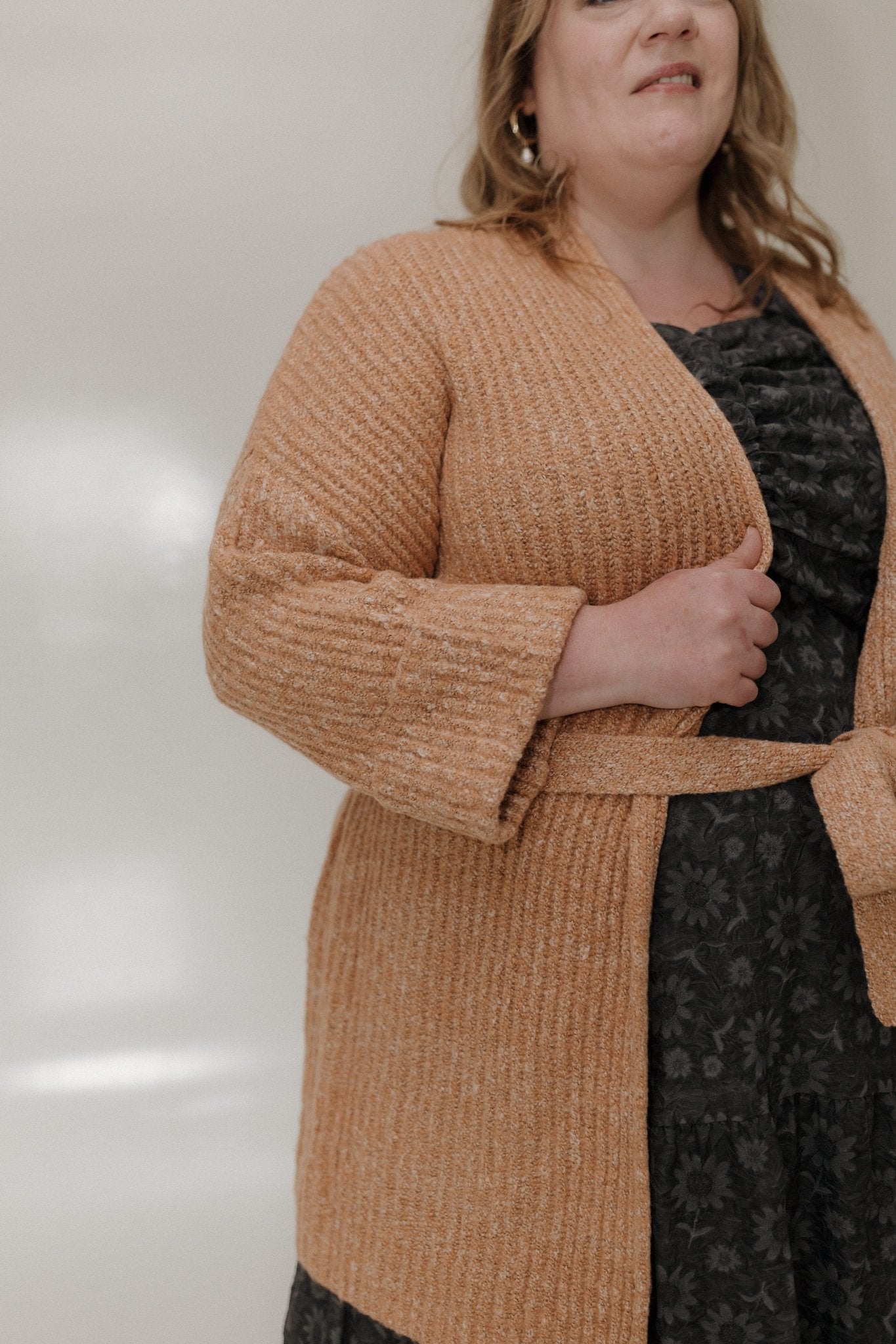 CUFFED AND BELTED CARDIGAN IN DUSTY TERRACOTTA - 20 - Love Marlow