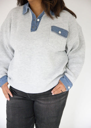 Denim Collar Textured Knit Pullover Top – Heather Grey - Love MarlowSweaters