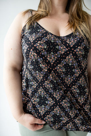 DIAMOND PATTERNED FLORAL CAMI - Love Marlow