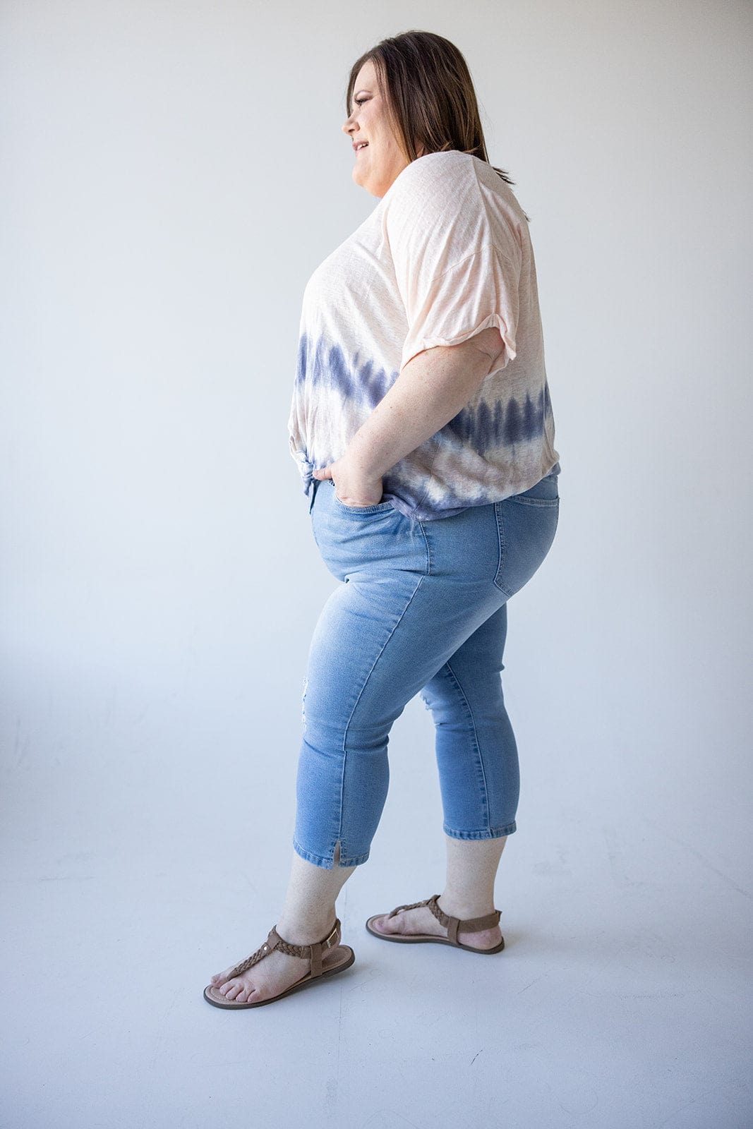 DISTRESSED DENIM CAPRI WITH SLIT IN LIGHT WASH - Love Marlow