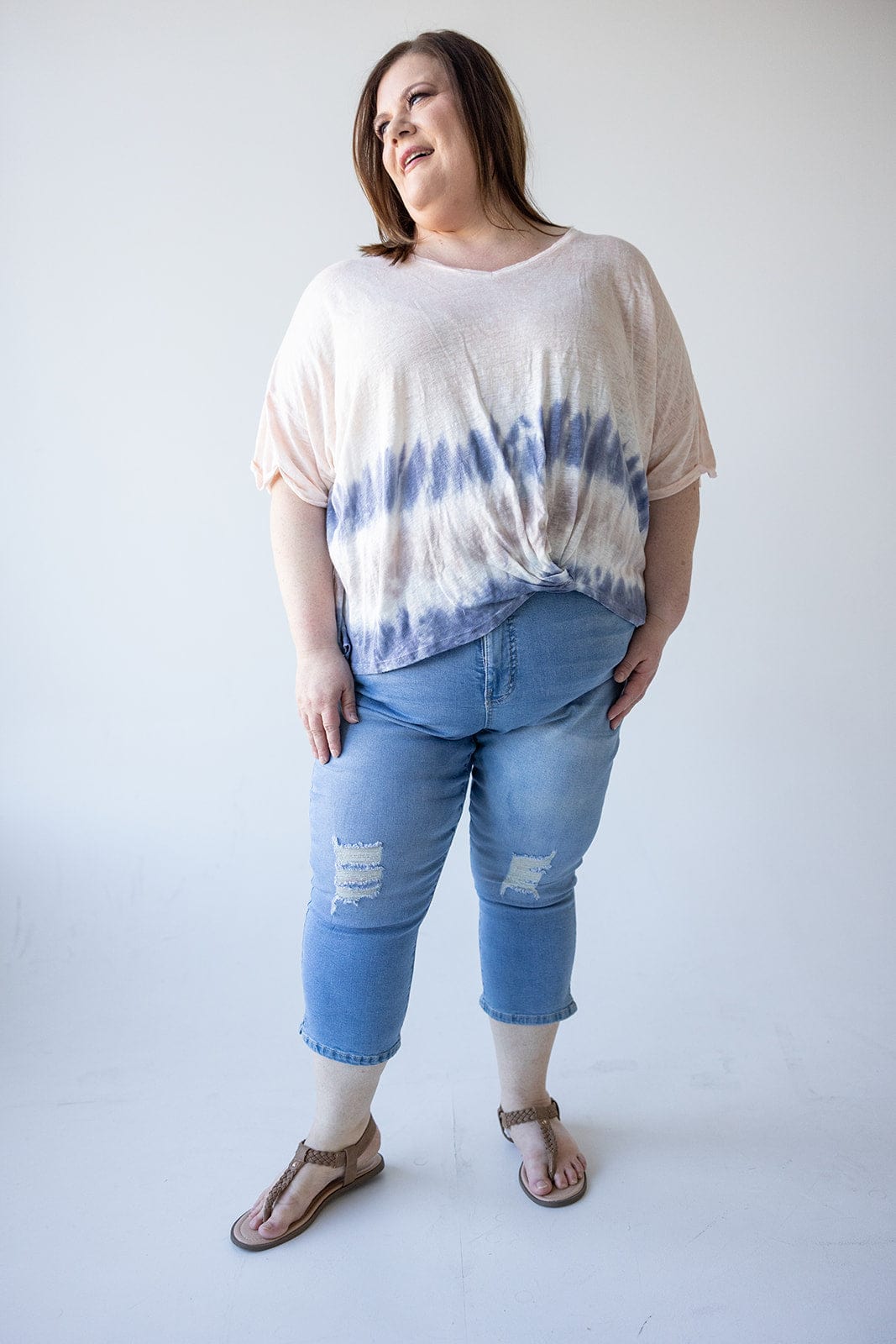 DISTRESSED DENIM CAPRI WITH SLIT IN LIGHT WASH - Love Marlow