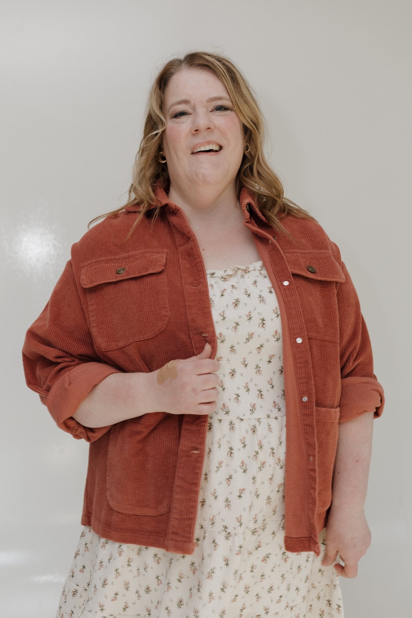 DOUBLE POCKET CORDUROY JACKET IN BRICK - Love Marlow