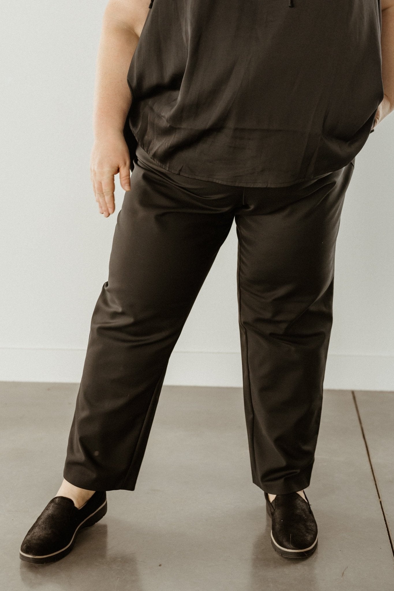DRAWSTRING DRESS PANTS WITH POCKETS - Love Marlow