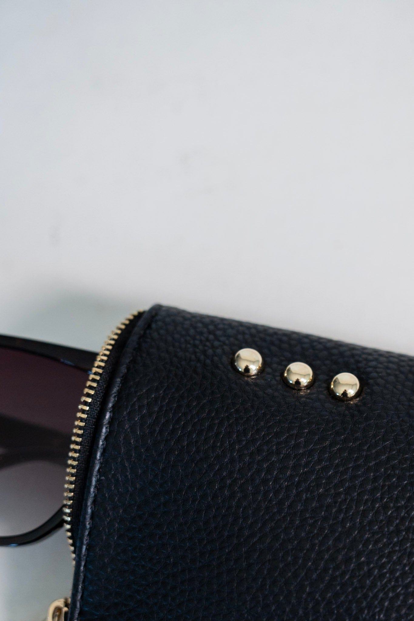 DUAL LUXE GLASSES CASE 2 - IN - 1 VEGAN LEATHER HOLDER FOR SUNNIES AND READERS - Love Marlow