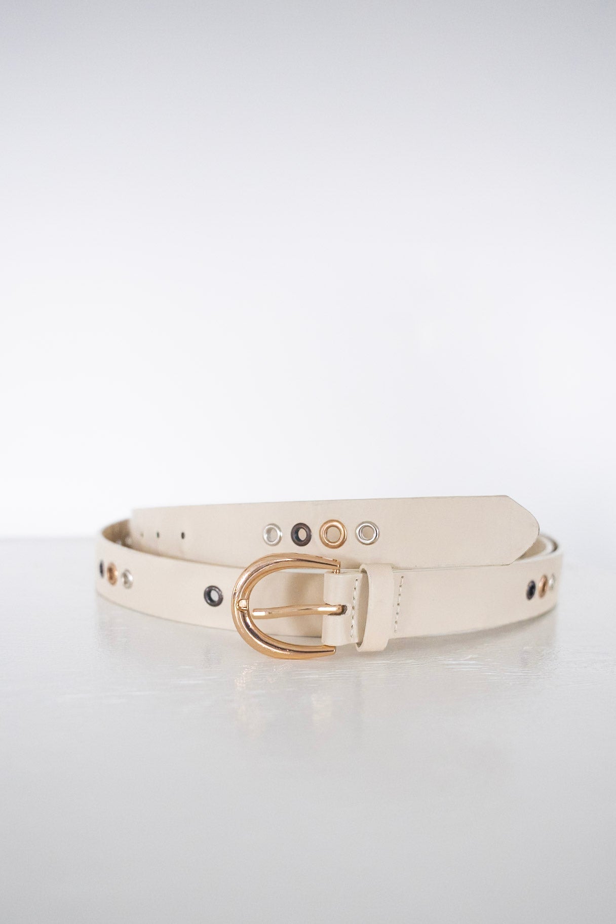 ECRU FAUX LEATHER GROMMET BELT - Love Marlow
