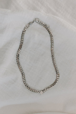 ELODIE WATERPROOF DIAMOND V - NECKLACE MESH CHAIN IN SILVER - Love Marlow