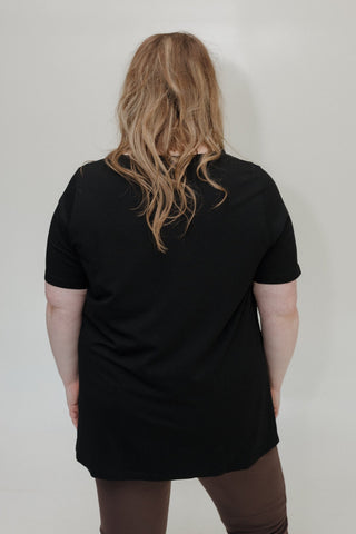 ESSENTIAL BOYFRIEND FIT V - NECK TEE IN BLACK - Love Marlow