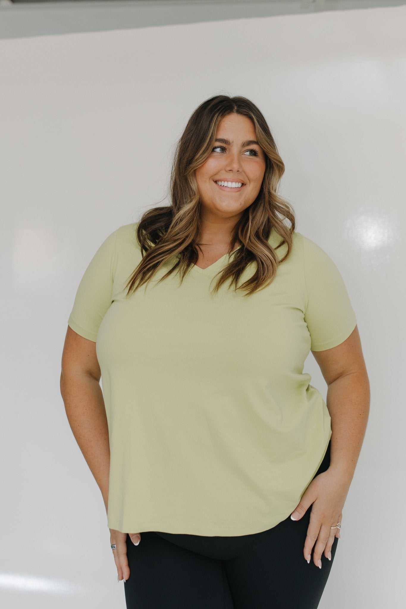 ESSENTIAL BOYFRIEND FIT V - NECK TEE IN LIMA - Love Marlow